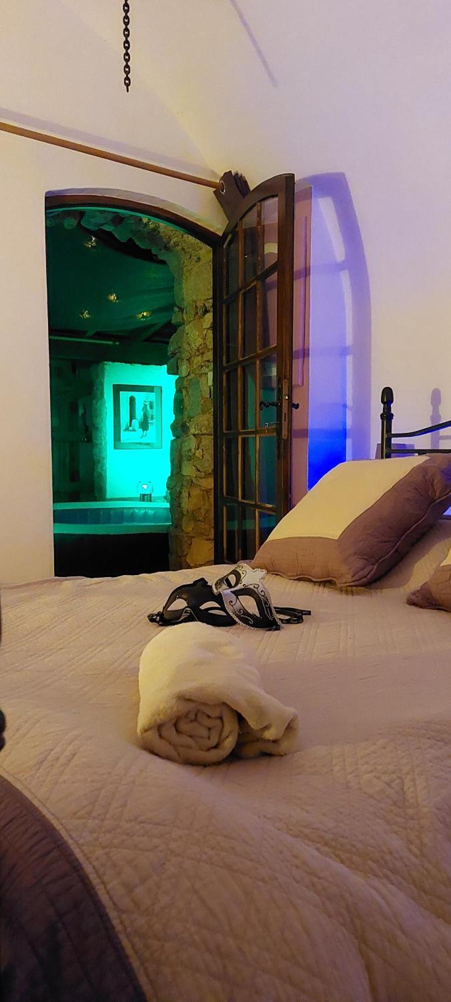 Chambre Love Romantique Avec Spa Privee Calvi  Eksteriør bilde